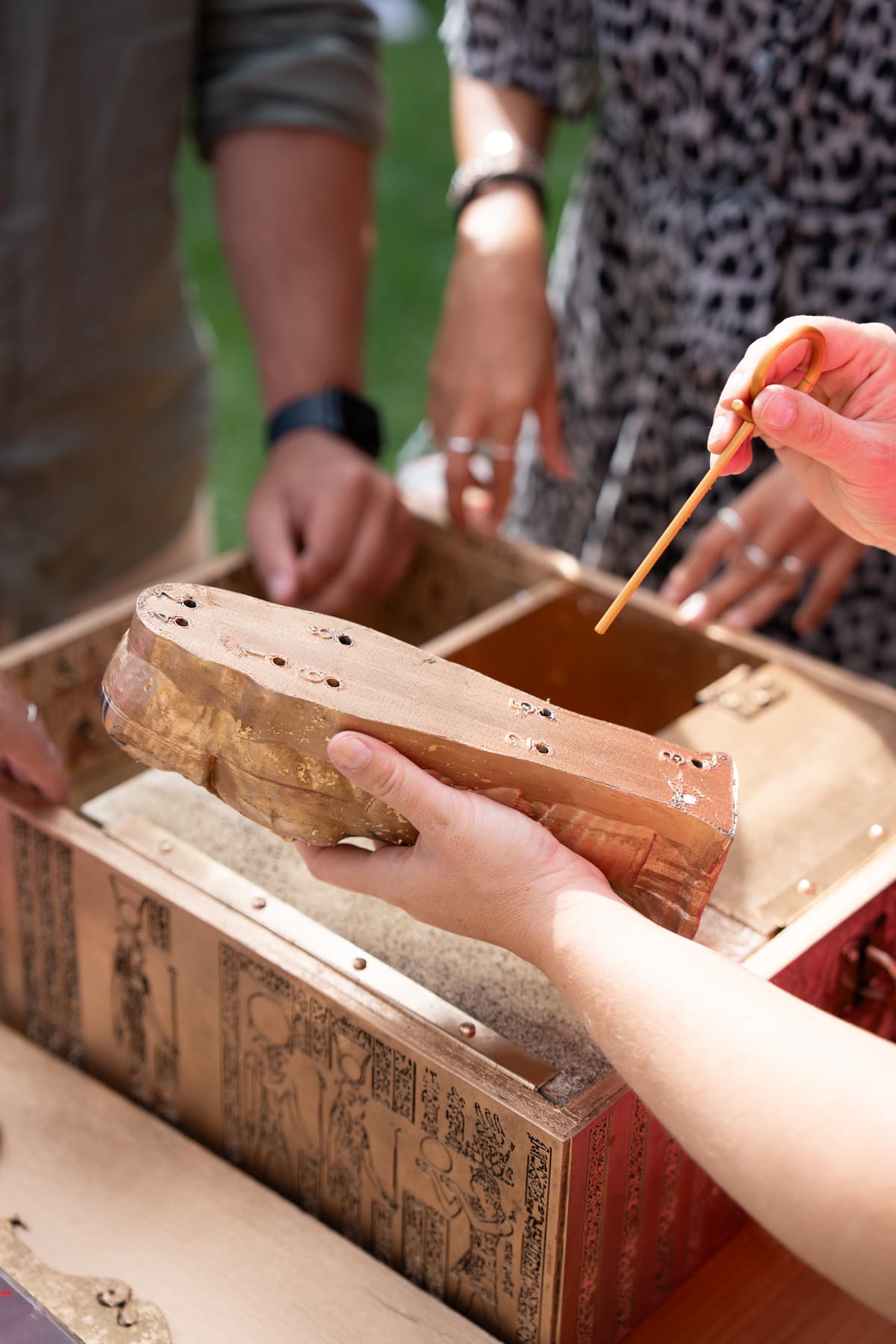 Fabricación de atrezzo para escape room